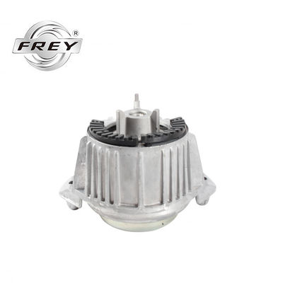 Praktyczne mocowanie silnika Mercedes W212 2042405017 Frey Auto Parts