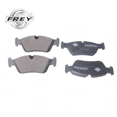 W magazynie Frey Auto Parts zestawy klocków hamulcowych przednich NAO OEM 34116769951 dla bmw E81 E82 układ hamulcowy samochodu