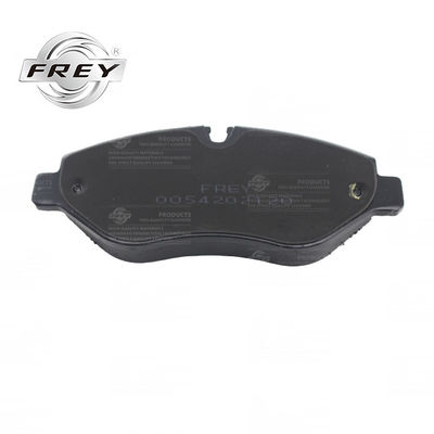 Uniwersalne przednie klocki hamulcowe 0044208320 Pasują do Mercedes Benz Sprinter 906