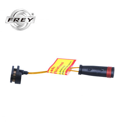 Prawy klocek hamulcowy Zużycie części czujnika samochodowego 1645401017 2205401517 Mercedes Benz W164