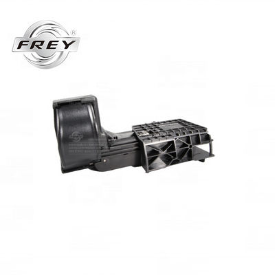 Części samochodowe Uchwyt na kubek 2036800879 do samochodów Mercedes Benz W203 Auto Spare Cars