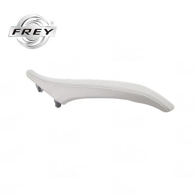 Wewnętrzna klamka do drzwi samochodowych lewa szara OEM 51417225855 do bmw serii 5 F18 F10 Frey Auto Parts